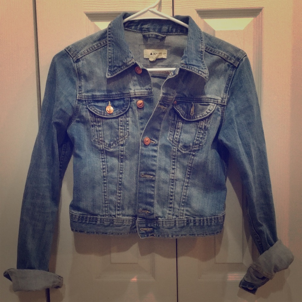 Cropped denim jacket